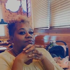 Meet your Posher, Regina